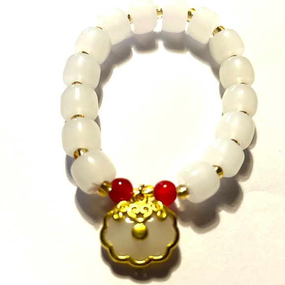 SALE 4 For $20.00 Beaded Stretch Bracelet NEW - Picture 2 of 2